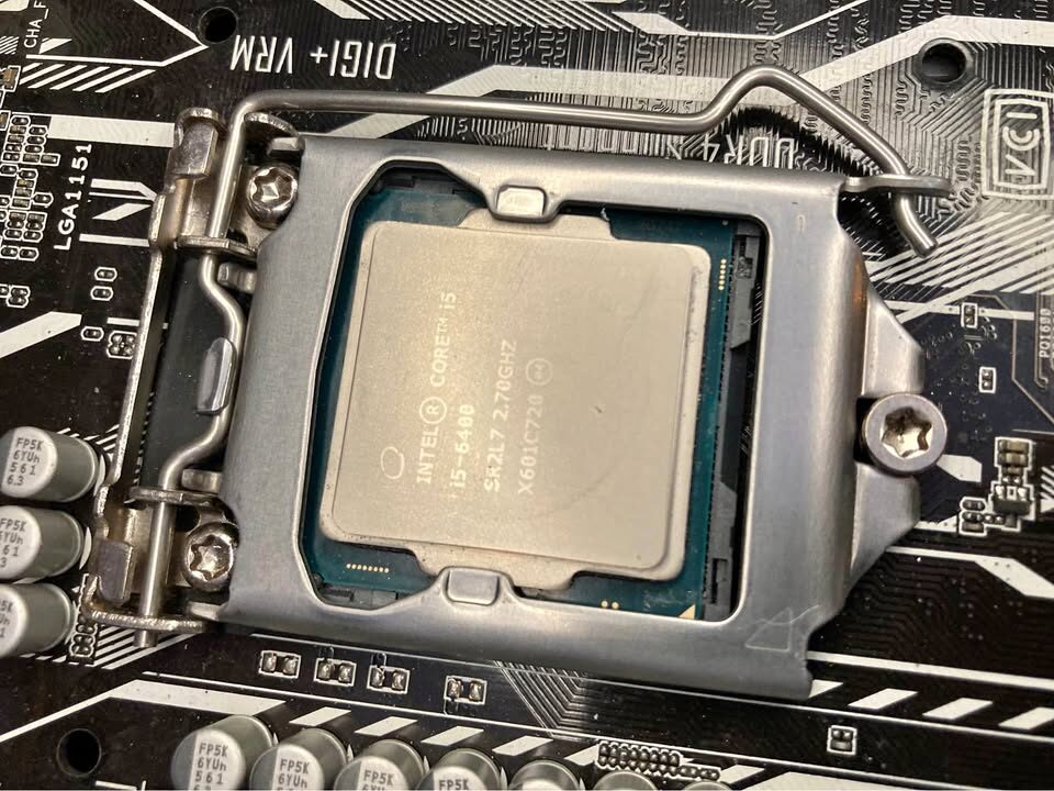 Procesador Intel Core i5-6400 4 Nucleos 2.7Ghz Turbo 3.3Ghz
